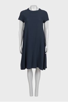 Fitted blue dress with a zipper