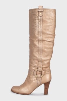 Beige leather boots with a stacked heel