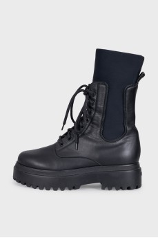 Leather boots with elastic laces