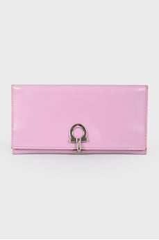 Pink leather magnetic closure wallet