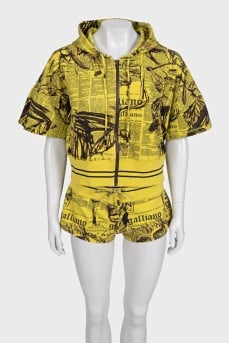 Yellow printed suit with shorts