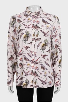 Pink straight-cut blouse with a print