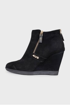 Suede wedge ankle boots with zippers