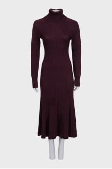 Fitted wool dress with a high collar