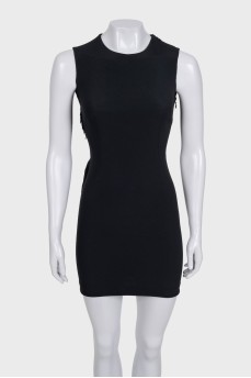 Fitted dress decorated with fringe