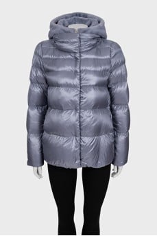 Short down jacket with a removable hood