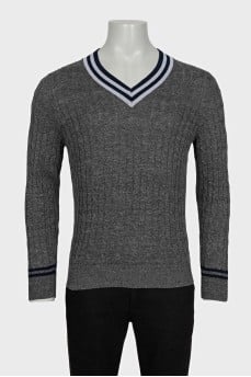 Men's pullover with a voluminous pattern