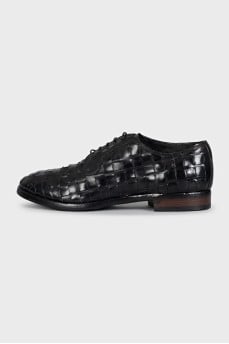 Men's black shoes with woven leather