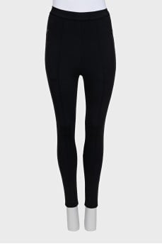 Leggings with zippered pockets