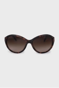 Brown sunglasses with rhinestones on the temples