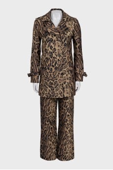 Suit with jacket and trousers in animal print