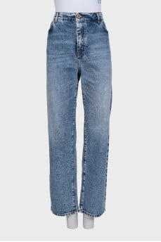Wide-leg straight-leg jeans with distressing