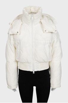 White cropped down jacket with a hood