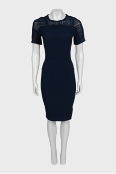 Fitted dress with lace sleeves