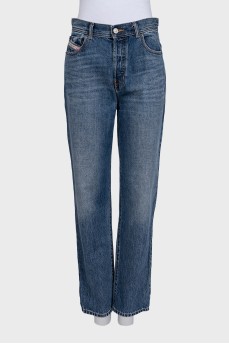 Blue straight-leg jeans