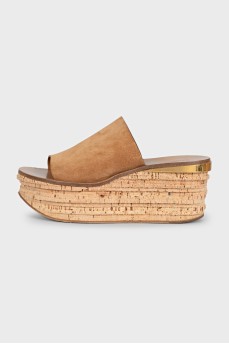 Suede flip-flops with high soles