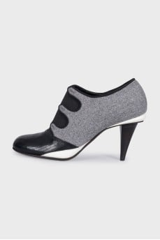 Ankle boots made of textile and leather