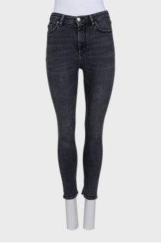 Black skinny jeans