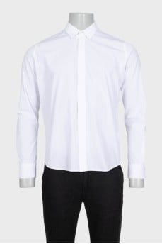 Men's white button-down shirt with long sleeves