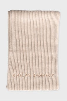 Merino wool scarf with tag