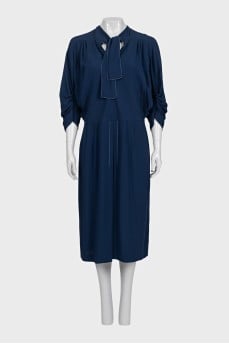 Blue fitted dress with puff sleeves