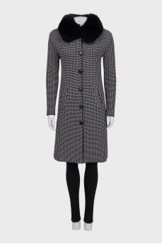 Black and white coat with a fur collar