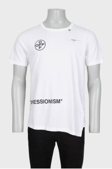 Men's straight-cut T-shirt with a print on the back