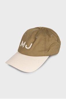 Green cap with embroidered logo