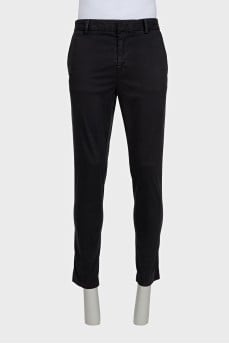 Men's straight-leg trousers with a mid-waist