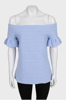 Off-the-shoulder fitted top