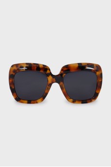 Animal print sunglasses