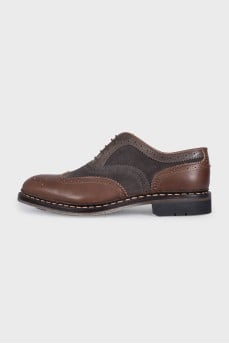 Brown lace-up brogues