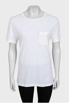 White T-shirt with patch pocket