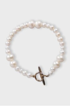 Bracelet made of pearls of different diameters