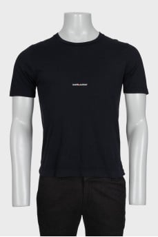 Black straight T-shirt with logo