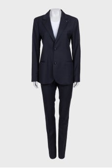 Black wool suit with tag