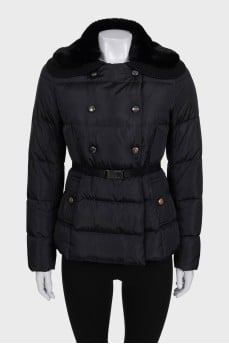 Fitted jacket with a fur collar