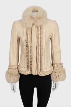 Beige sheepskin coat with fox fur