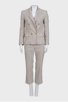 Beige checkered suit with trousers