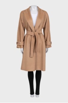 Fitted camel wool coat