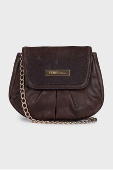 Brown shoulder bag with gold chain
