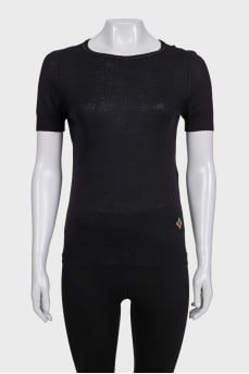 Black straight t-shirt with a slit