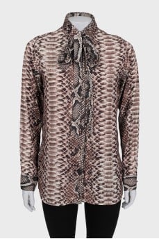 Loose blouse with animal print
