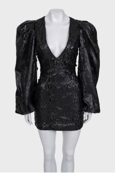 Black dress with voluminous sleeves