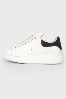 Leather platform sneakers