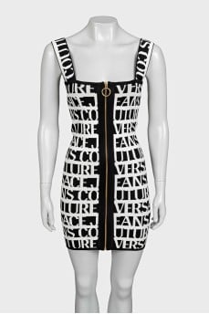 Bodycon dress with signature print and tag