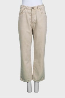 High-waisted straight-leg jeans with buttons