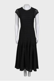 Fitted dress with perforated zip