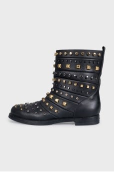 Leather boots with metallic decor and crystals