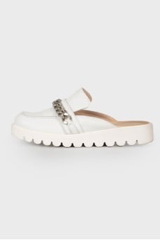 Children's mules with a chain